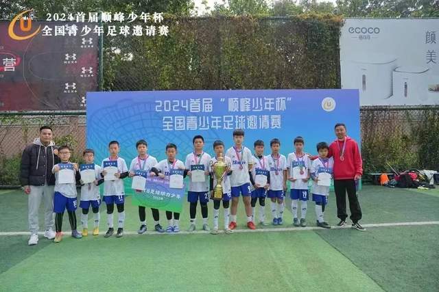 詹杜库vs神魔鸟 打半场3V3 谁能赢？